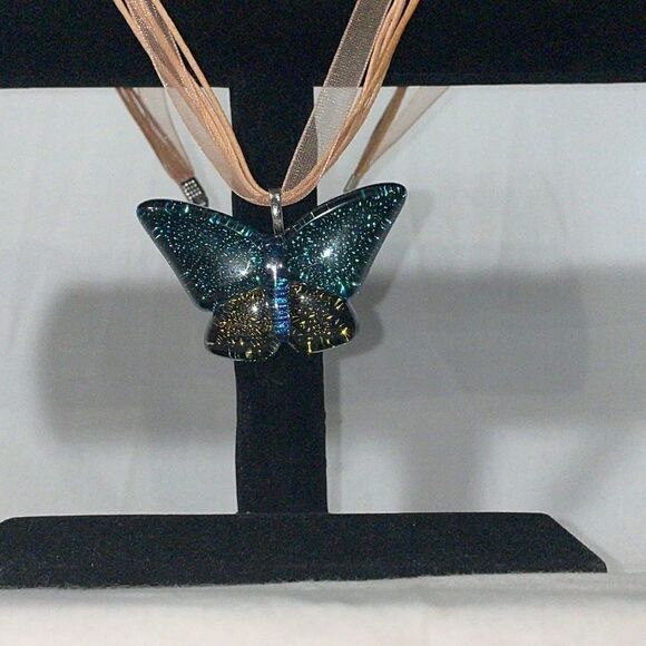 Ribbon necklace with a butterfly glass emblem - Picture 3 of 5